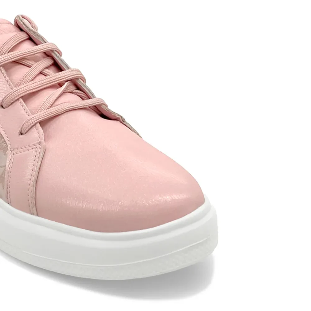 AERO KICKS - Peach Party Sneakers