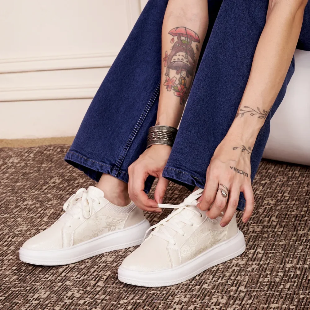 AERO KICKS - Beige Party Sneakers